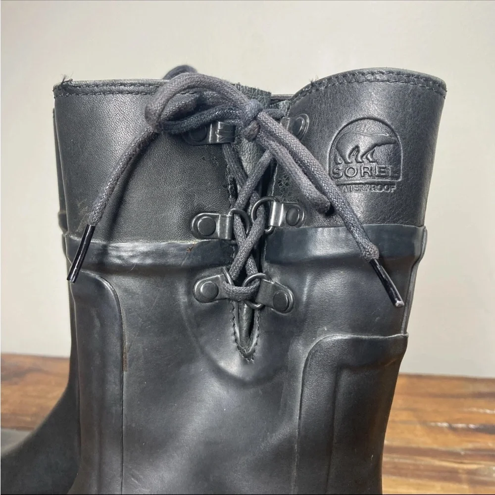 Sorel Conquest Carly rain boots womens 7 38 Waterproof Rubber Black leather edge